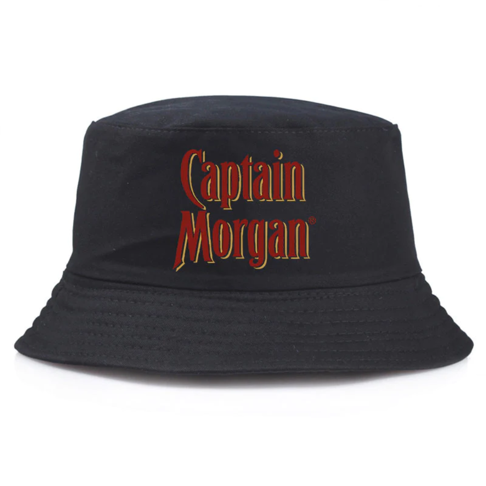 Bob de couleur noir avec inscrit l'écriture du logo Captain Morgan.