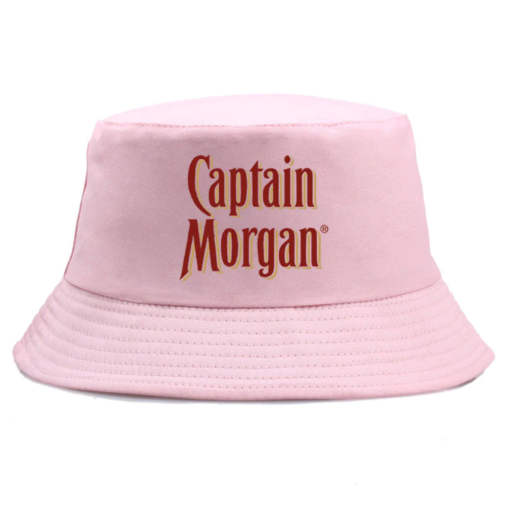 Bob de couleur rose avec inscrit l'écriture du logo Captain Morgan.