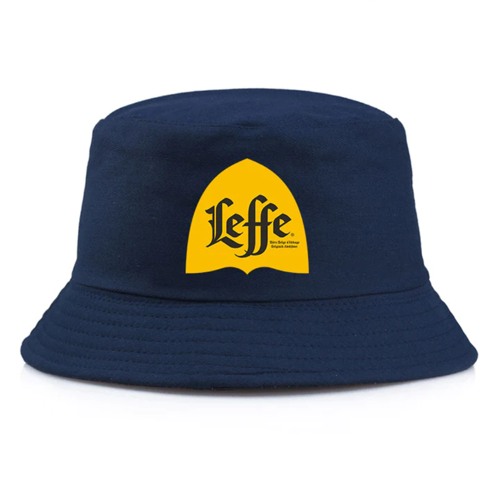 Bob de couleur bleu marine avec inscrit le logo Leffe.