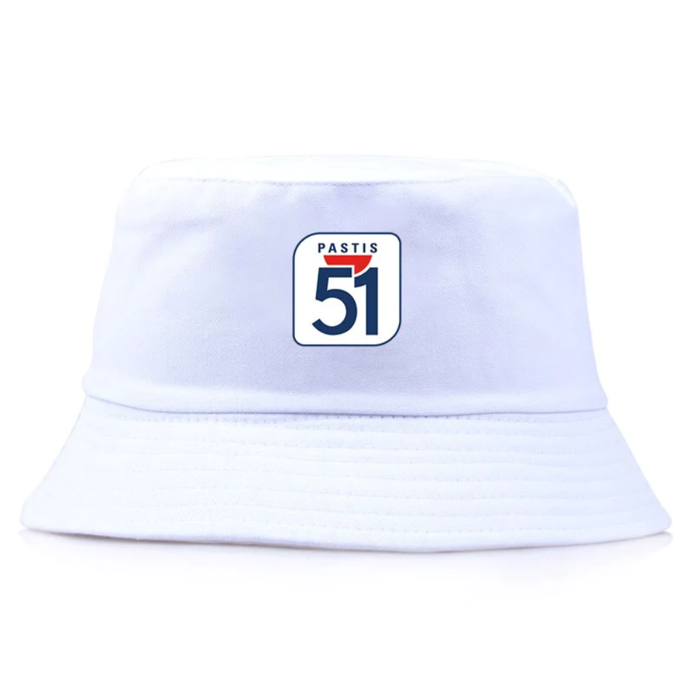 Bob de couleur blanc avec inscrit le logo Pastis 51.