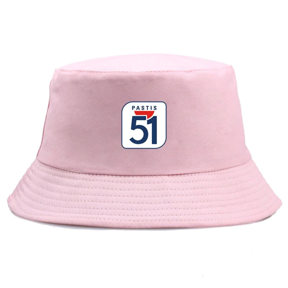 Bob de couleur rose avec inscrit le logo Pastis 51.